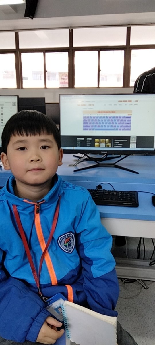 李铭宸