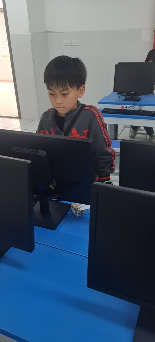 刘子铭（班长）