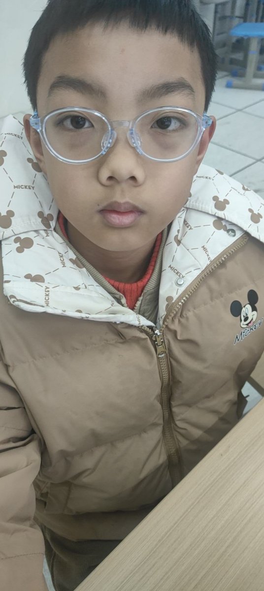 李新辰