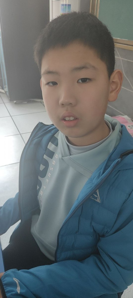 黄泓宇
