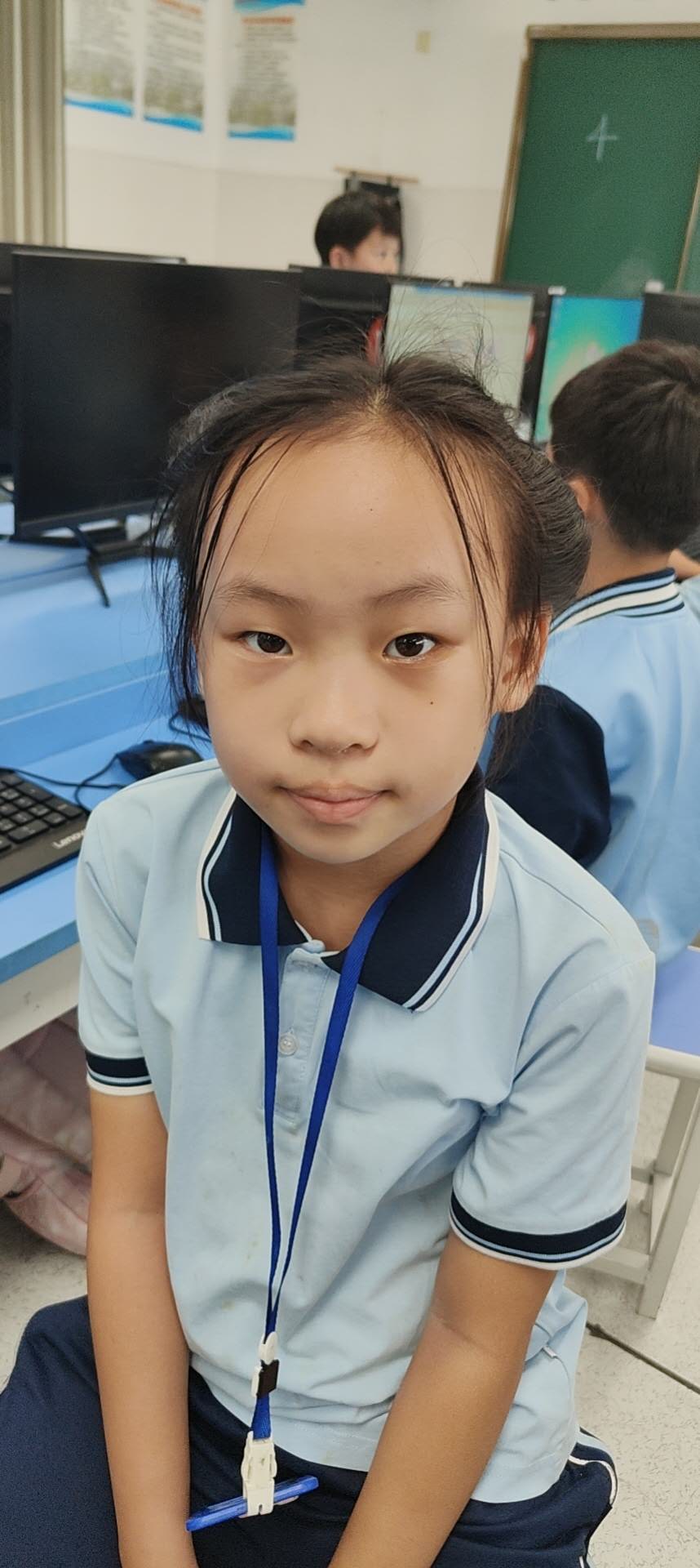 李睿颖