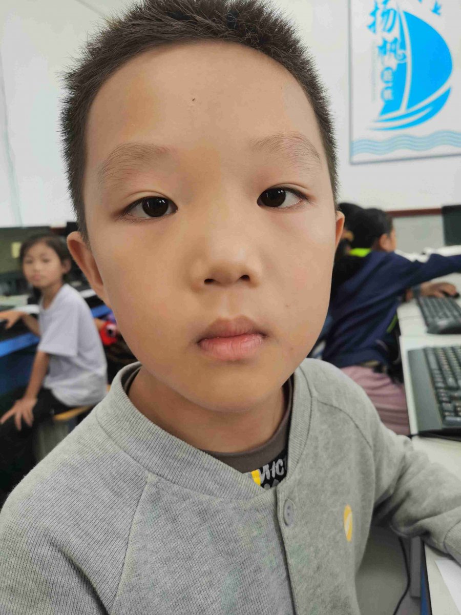 万锦豪